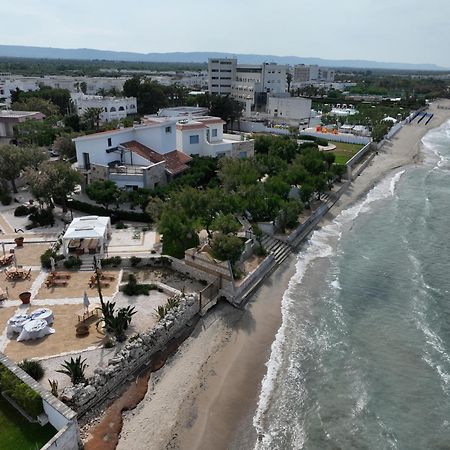 Bed and Breakfast Aurelia Sea View à Torre Canne Extérieur photo
