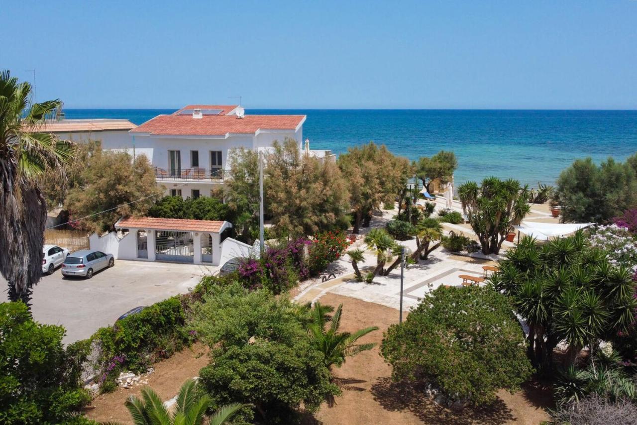 Bed and Breakfast Aurelia Sea View à Torre Canne Extérieur photo