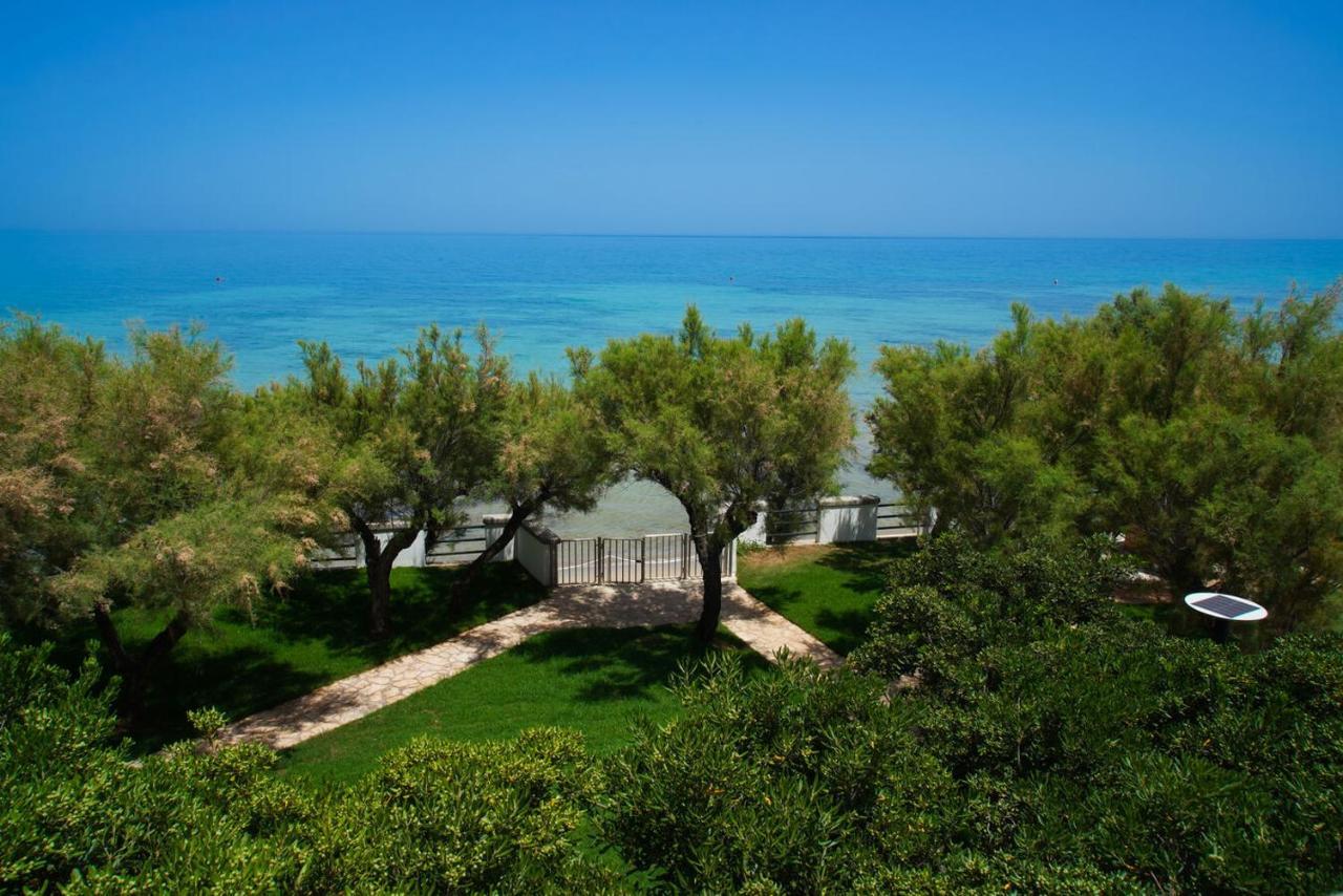 Bed and Breakfast Aurelia Sea View à Torre Canne Extérieur photo