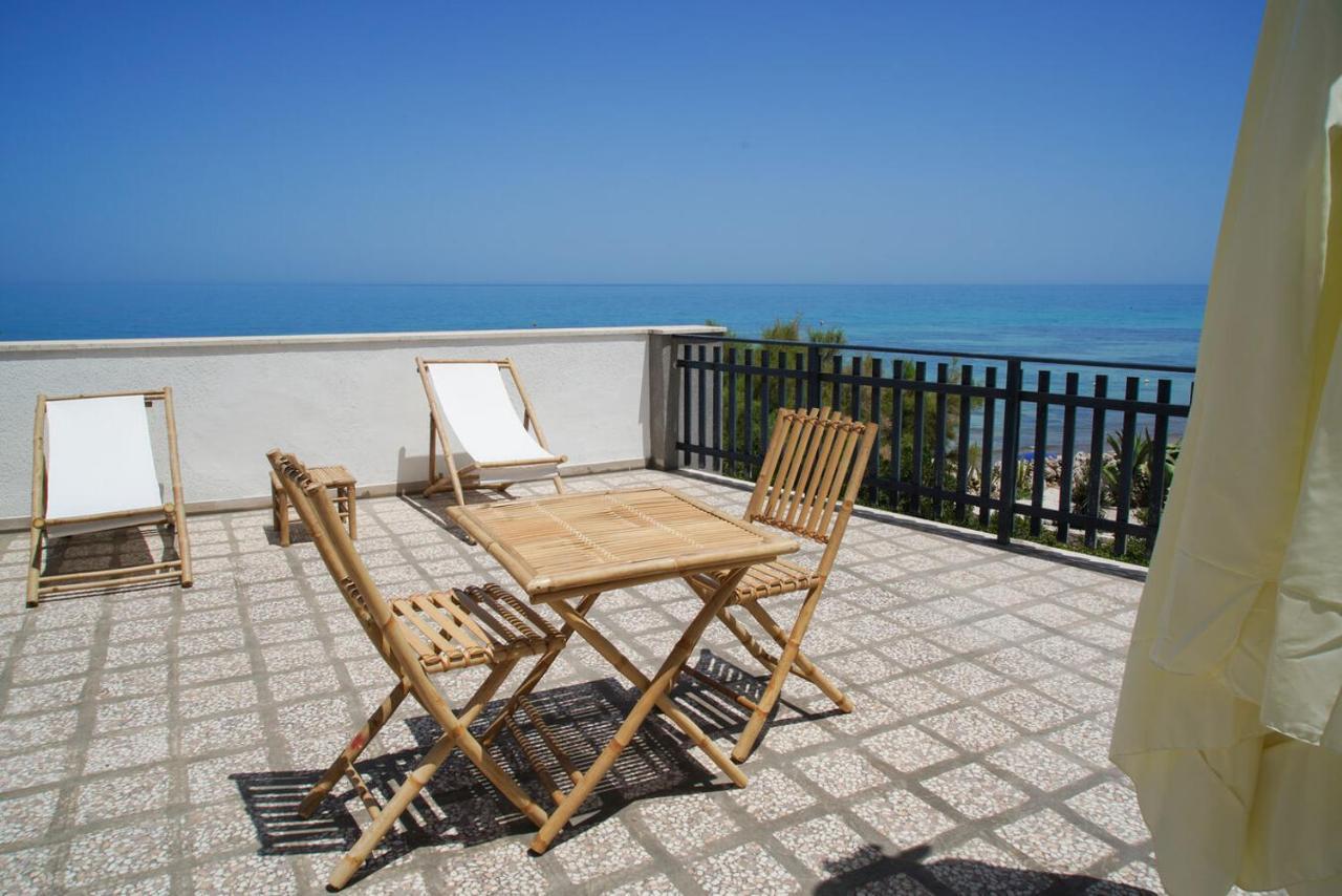 Bed and Breakfast Aurelia Sea View à Torre Canne Extérieur photo