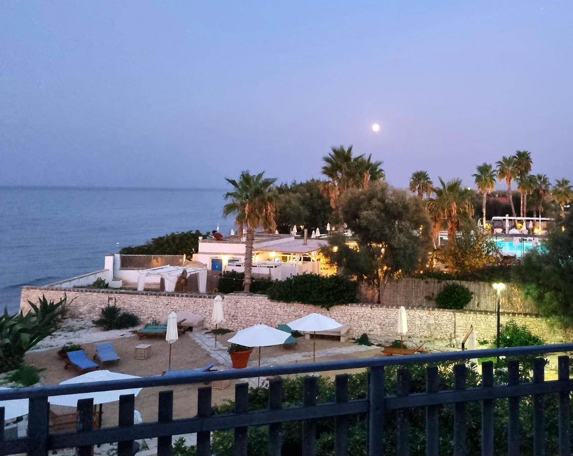 Bed and Breakfast Aurelia Sea View à Torre Canne Extérieur photo