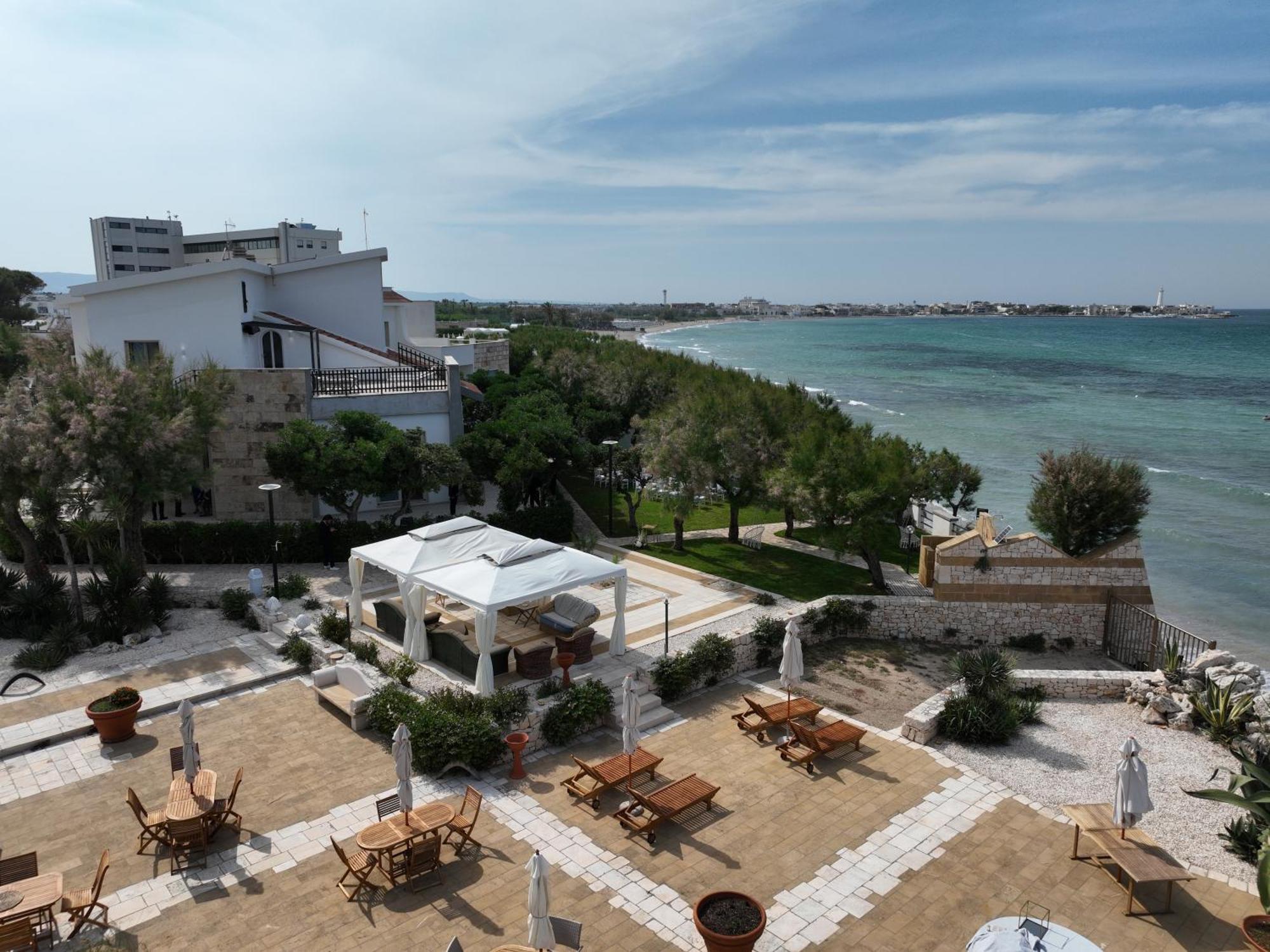 Bed and Breakfast Aurelia Sea View à Torre Canne Extérieur photo